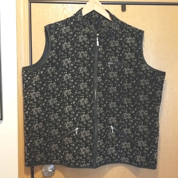 KEREN hart Jackets & Blazers - Keren Hart vintage black corduroy quilted vest. Size 3x.